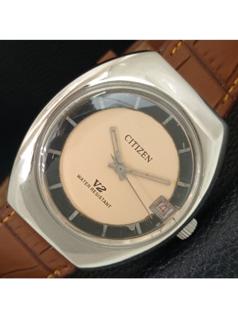 Vintage 1978 Citizen Manual Wound Mens Silver Watch W/Date & Beige accents